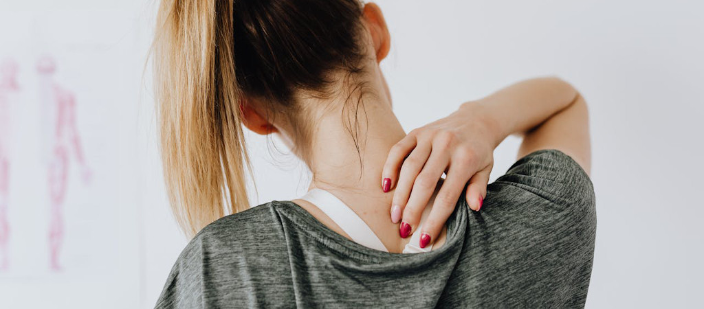 Come prevenire i rischi di sovraccarico biomeccanico degli arti superiori