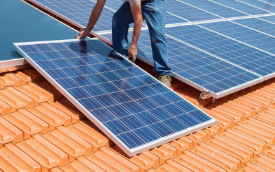 Perché gli impianti fotovoltaici ibridi rappresentano il futuro dell'energia per imprese e pubbliche amministrazioni